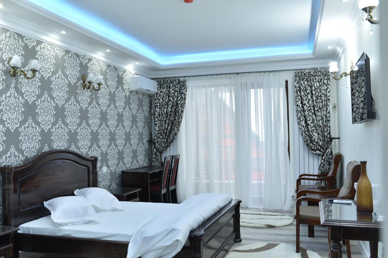 Hotel Edy'S Royal Predeal Exterior foto